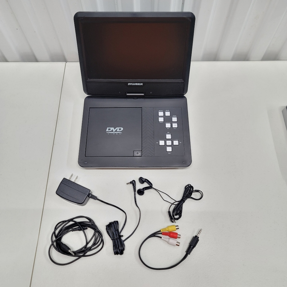 Sylvania 10.1" Portable DVD Swivel Screen Portable Player SDVD1030 With Cords